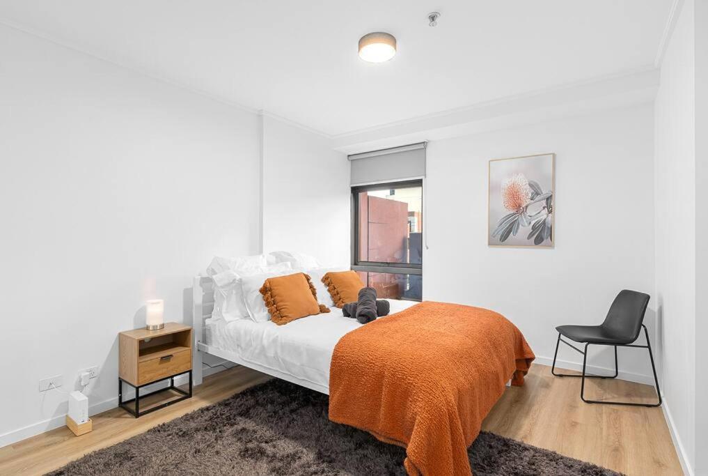 2-Bedroom Apartment in Paris End of Melbourne CBD photo 2