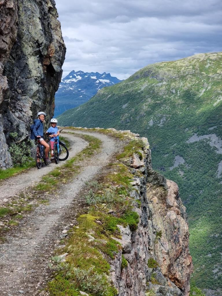 New, Mountain paradise, fishing, biking, mountaineering photo 4