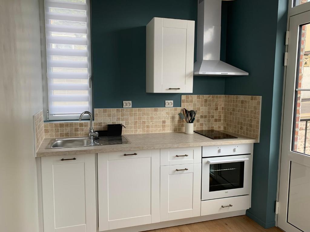LE NID SUR LA FALAISE photo 1