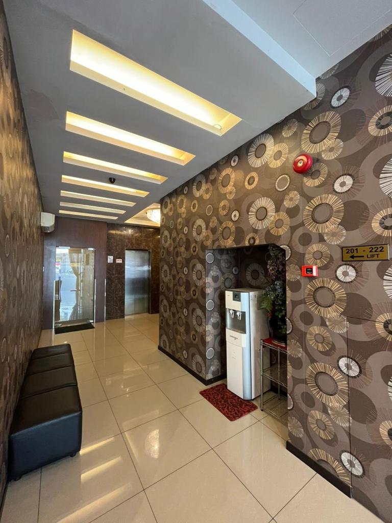 Eight Days Boutique Hotel - Impian Emas photo 3