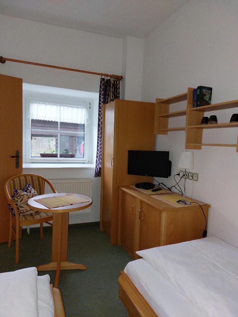 Mini-1-Raum-Apartment mit eigenem Eingang photo 2