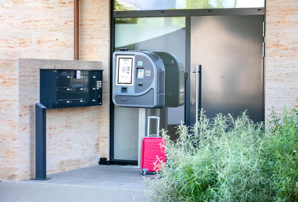 Landhaus Boutique Motel - contactless check-in photo 2