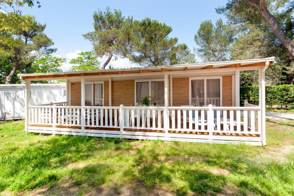 Glamping and Mobile Homes Lavanda - Holiday Centre Bi VIllage photo 2