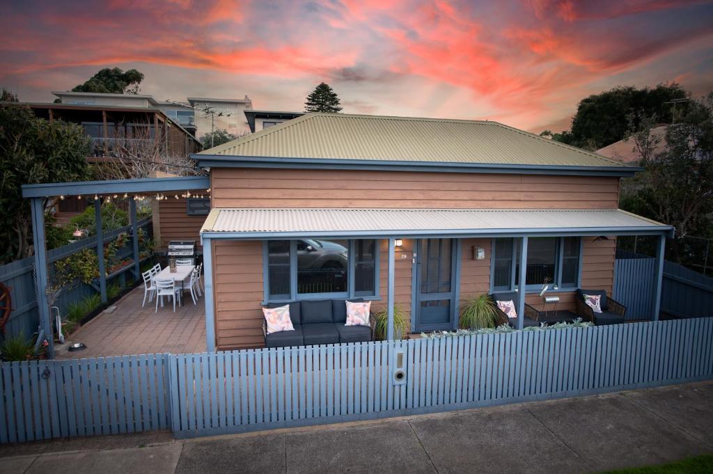 Sea View Cottage photo 2