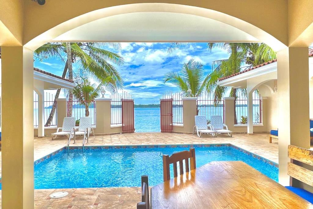 Las Casitas of Villa Paraiso / Beachfront & Pool photo 3