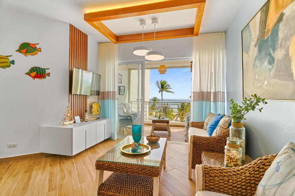 New! Unique Beachfront And Pool View Apartment At Juan Dolio