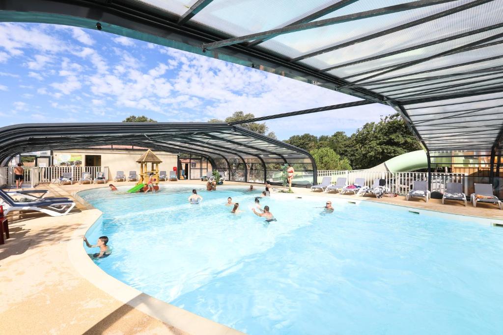 Camping Le Petit Rocher photo 1