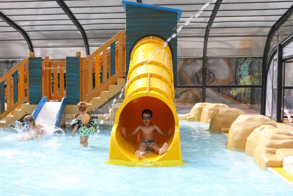 Camping Le Petit Rocher photo 4