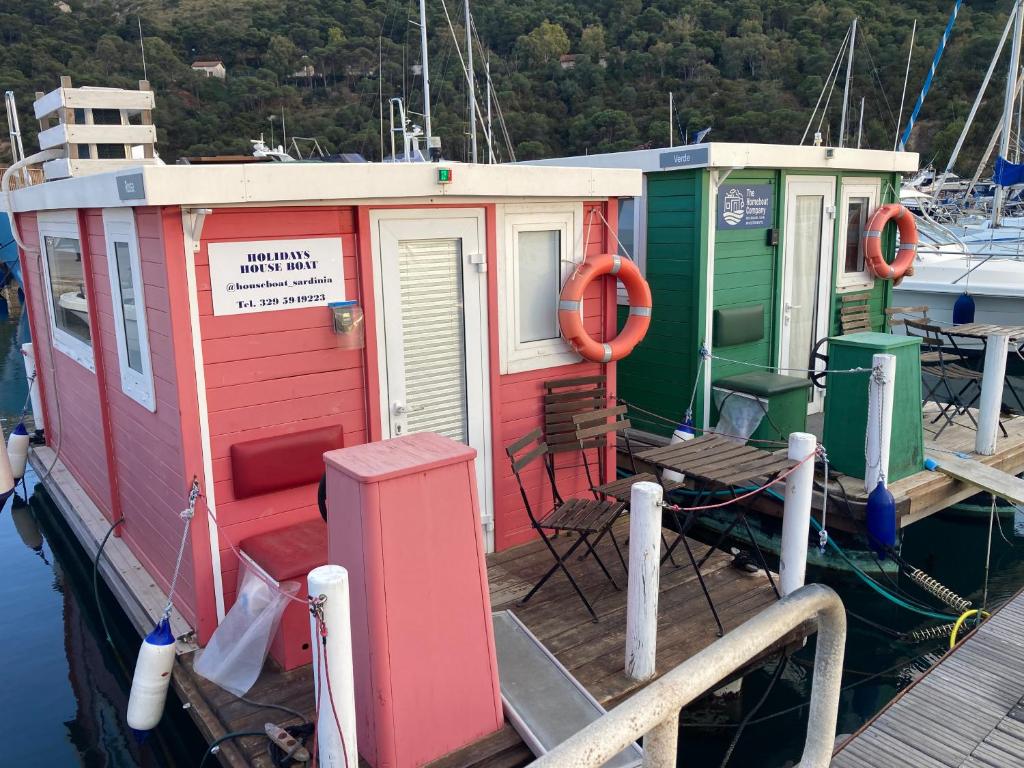House boat R al Poetto 2 pax piu' 1