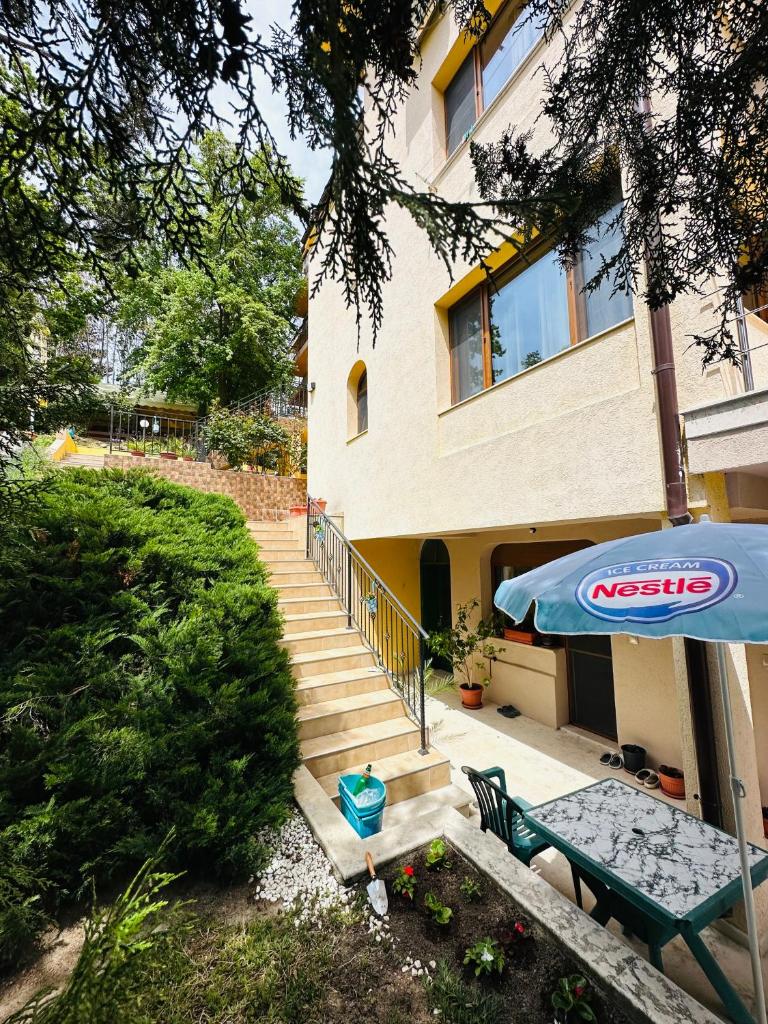 Villa Mari Guest Rooms photo 3