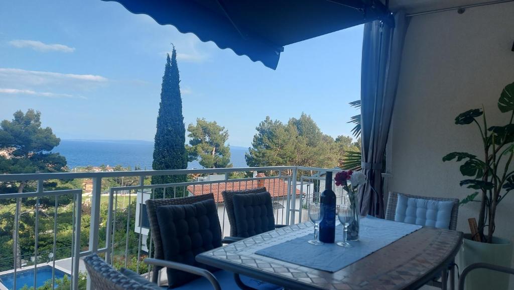 Modern and cosy apartment Ivana with a beautiful seaview photo 3