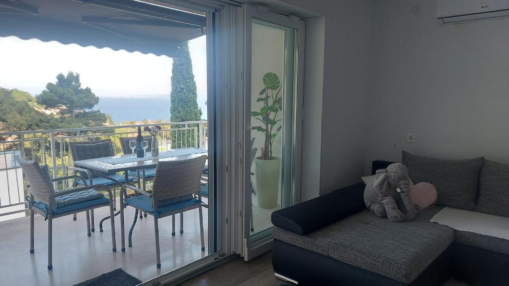 Modern and cosy apartment Ivana with a beautiful seaview photo 1