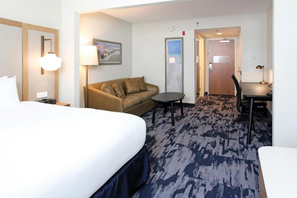Fairfield Inn & Suites by Marriott Charleston Airport/Convention Center photo 1