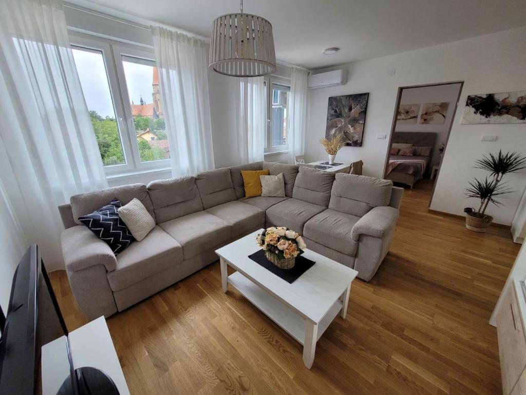 Omnia LUX photo 4