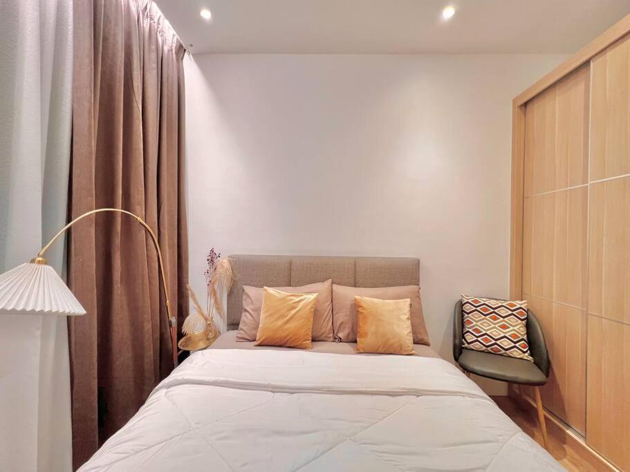 Hanns Spacious Balcony&SwimPool with FREE Netflix-6pax photo 2