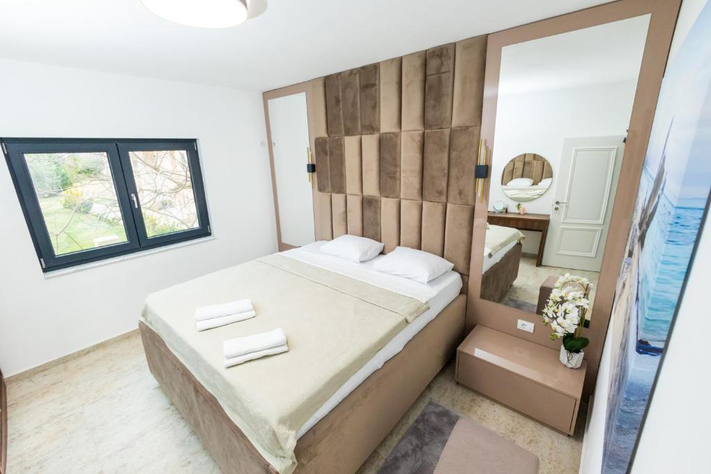 Lira Suites photo 1