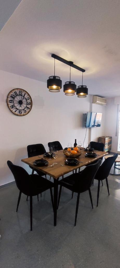 BITACORA LUX ,Comfortable Apartment 450 meters from the beach, Swimming Pool, 2 Air-Con ,Wi-Fi