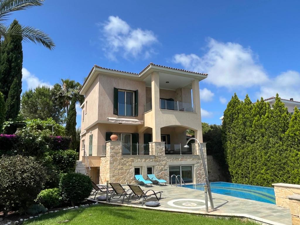 Amoroza Beach Villa photo 2