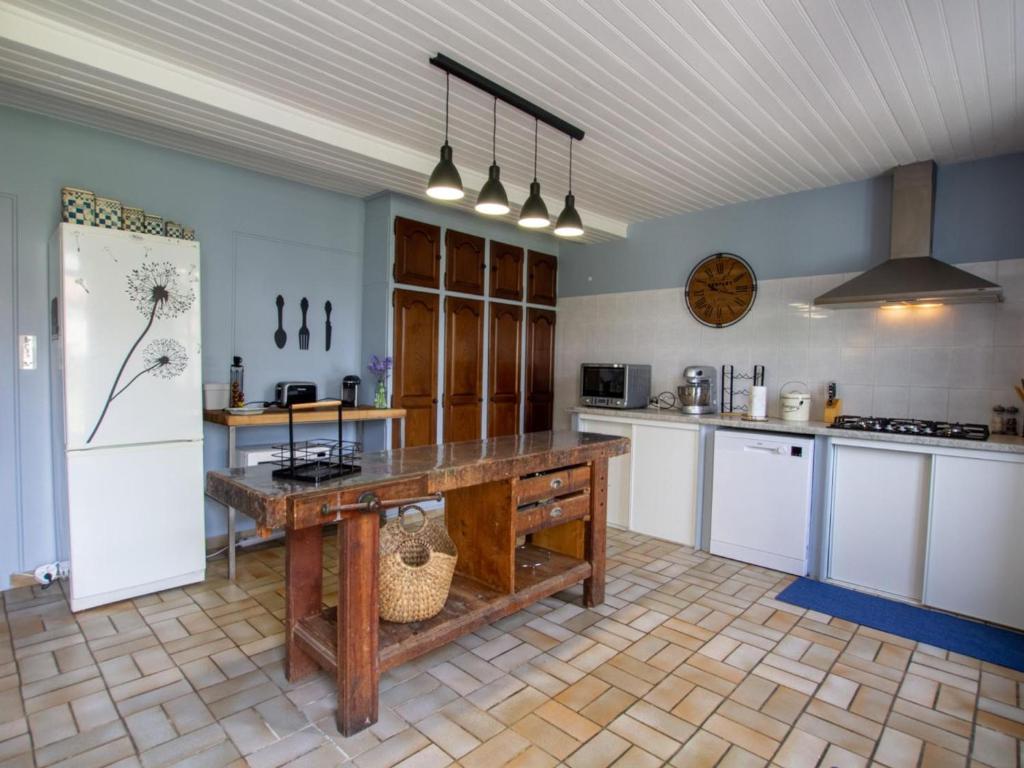 Gîte Tocane-Saint-Apre, 4 pièces, 6 personnes - FR-1-616-314 photo 2