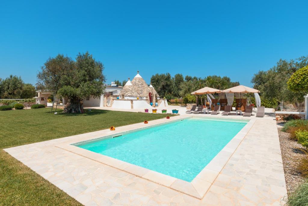 Trulli Olea with Pool photo 1