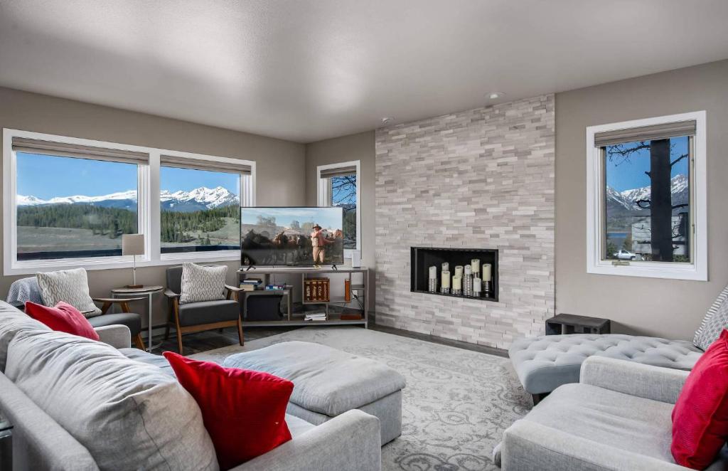 Lake Dillon Retreat Townhome Panoramic Lake Mountain Views photo 3