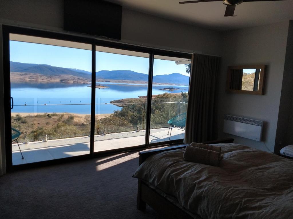 Willow Bay Lodge photo 3