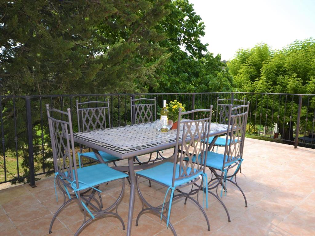 Flat with private pool in the heart of nature photo 1
