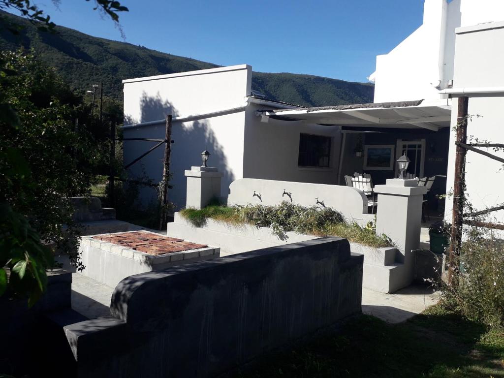 Bellhouse Guesthouse photo 3