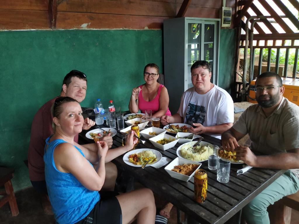 Rainforest View Hostal And Rainforest Tours photo 3
