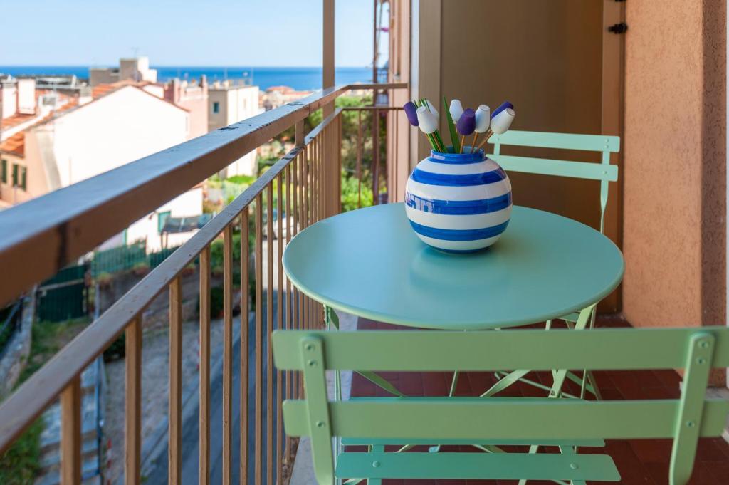 Aquamarine Apartment by Wonderful Italy