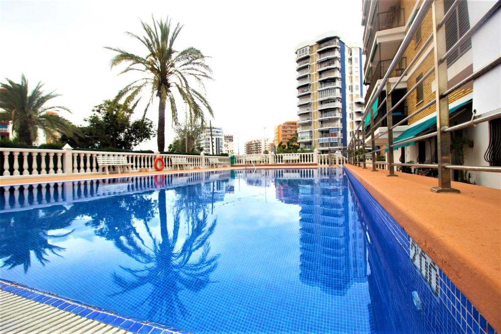 Precioso apartamento con piscina WiFi photo 3