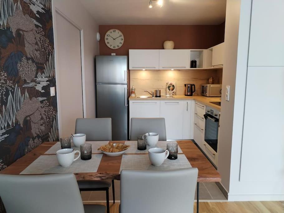 Appartement neuf classé, balcon et petite vue mer photo 3