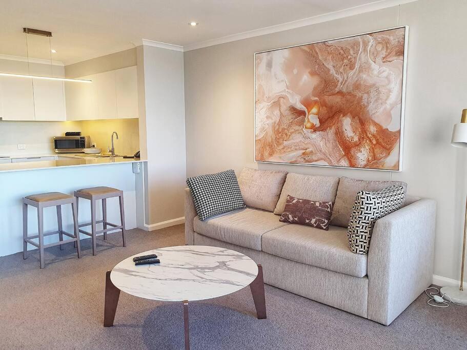 World Class Location and Harbour Bridge View photo 3