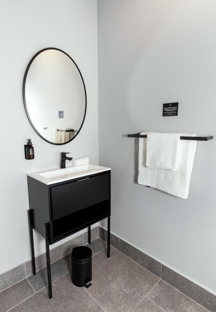 BlackBrick Hotels Cape Town Foreshore Room Type - Deluxe Studio