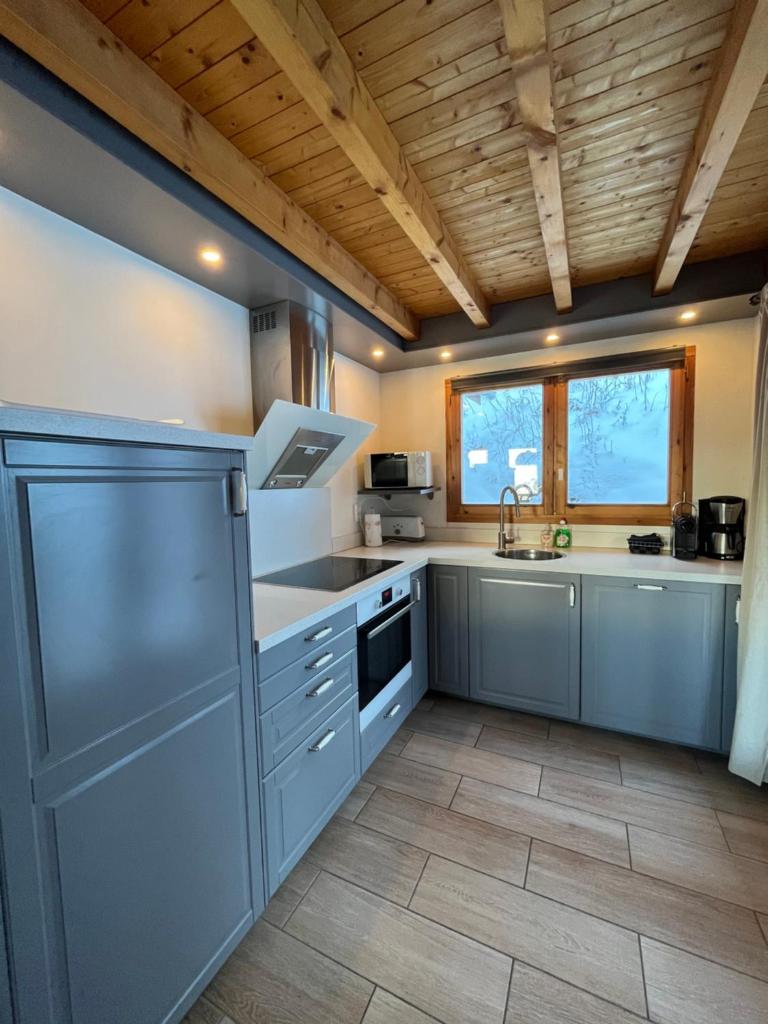 Chalet with mountainview photo 4