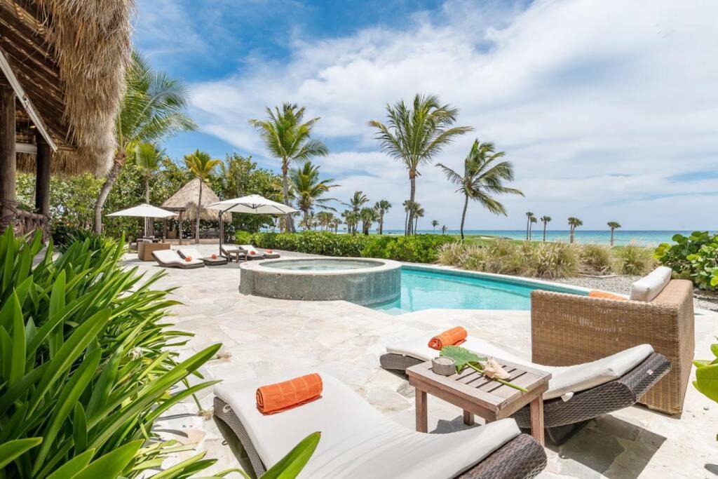 CALETON 8 9 ACCESS TO EDEN ROC BEACH CLUB CHEF BUTLER MAiD GOLF CARTS POOLS JACUZZI photo 3