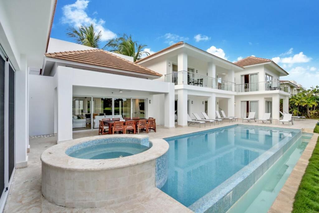 LAKE VIEW VILLA CHEF MAiD POOL JACUZZI photo 1
