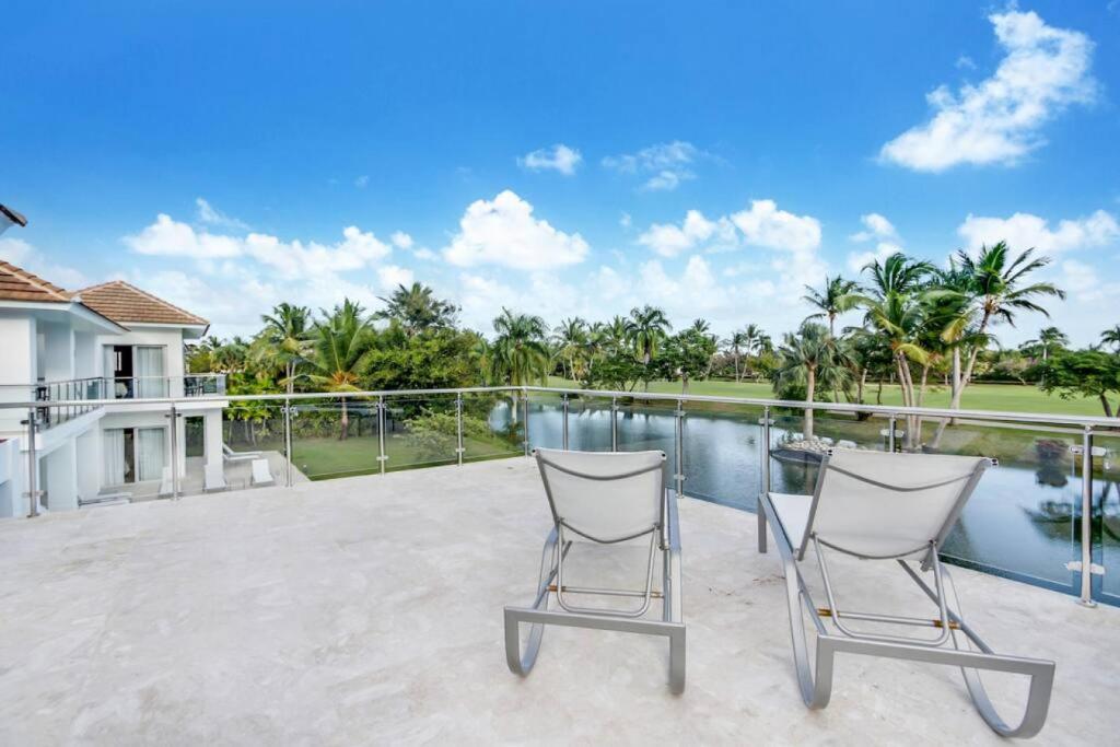 LAKE VIEW VILLA CHEF MAiD POOL JACUZZI photo 4