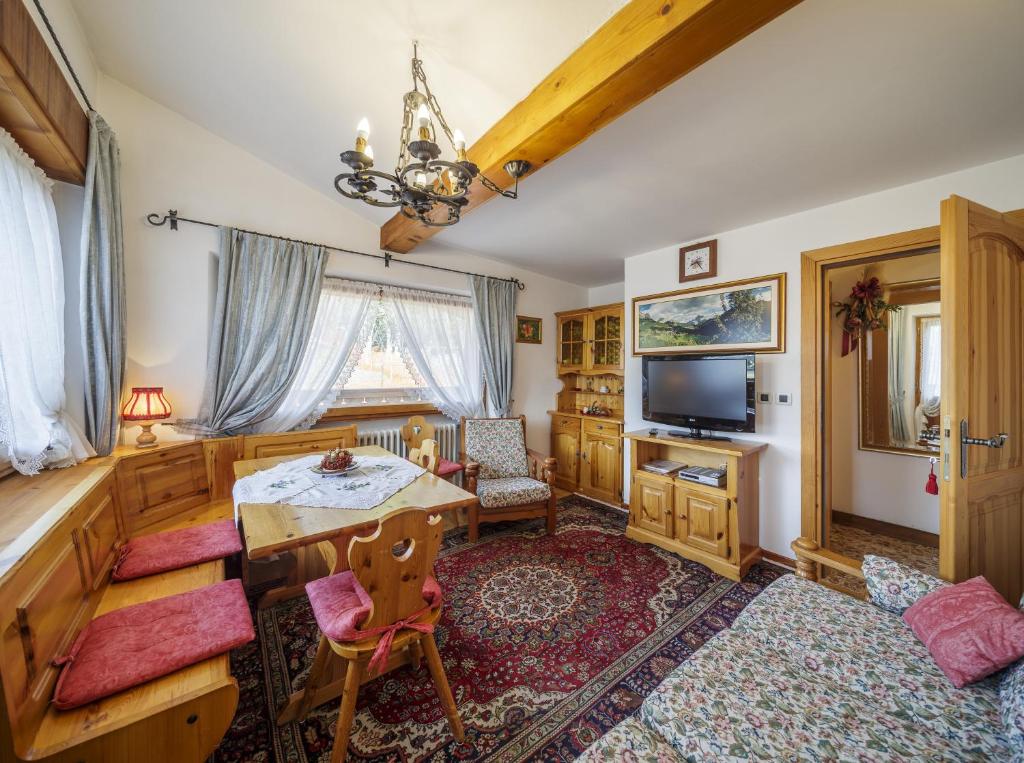 Villa Casanova - Stayincortina photo 1