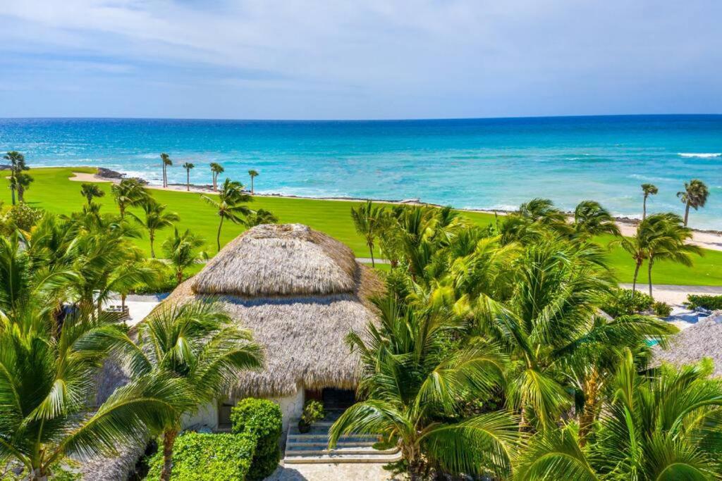 CALETON 9 OCEAN VIEW CHEF MAiD BUTLER POOL AND EDEN ROC ACCESS photo 1