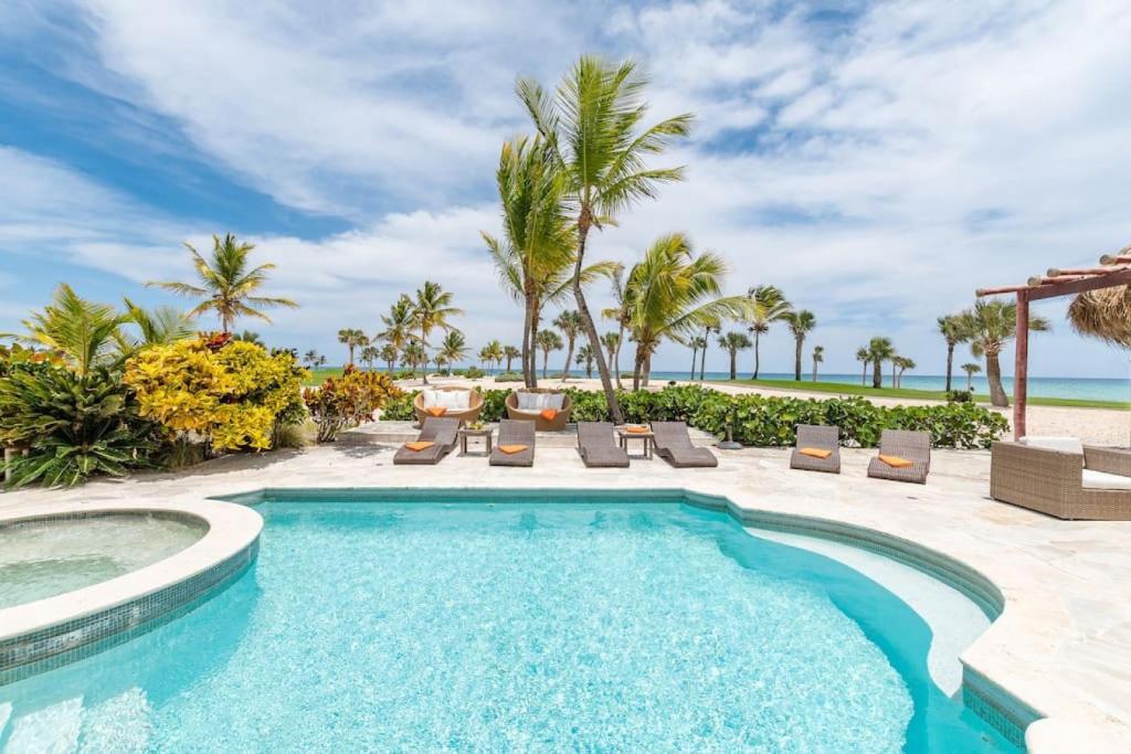 CALETON 8 OCEAN VIEW WITH POOL CHEF BUTLER MAiD EDEN ROC BEACH CLUB ACCESS photo 2