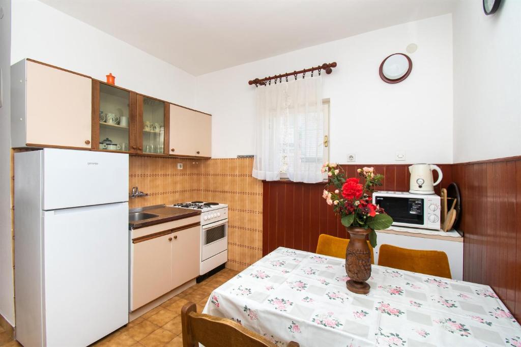 Apartments Zivana photo 2