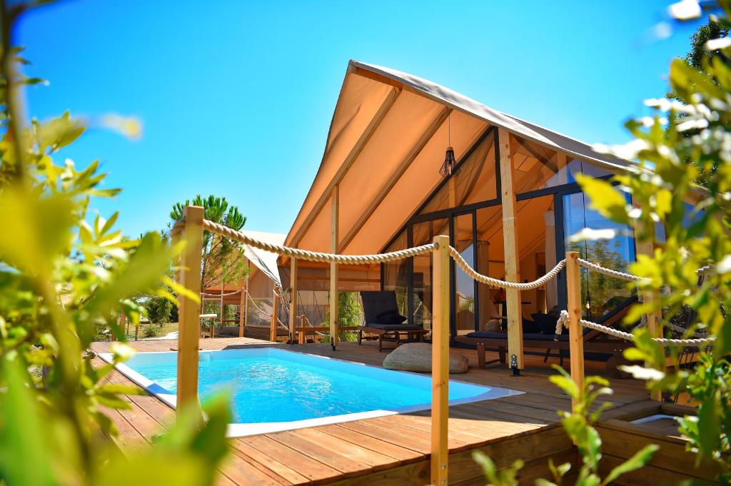 Floria Glamping Garden photo 2
