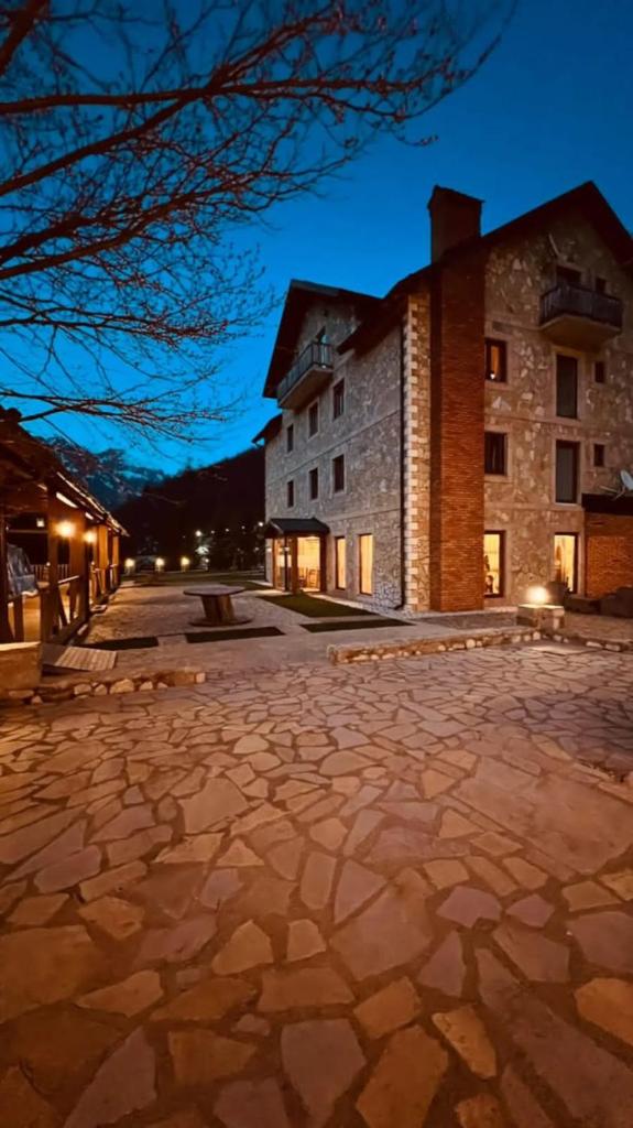 Hotel Margjeka photo 2