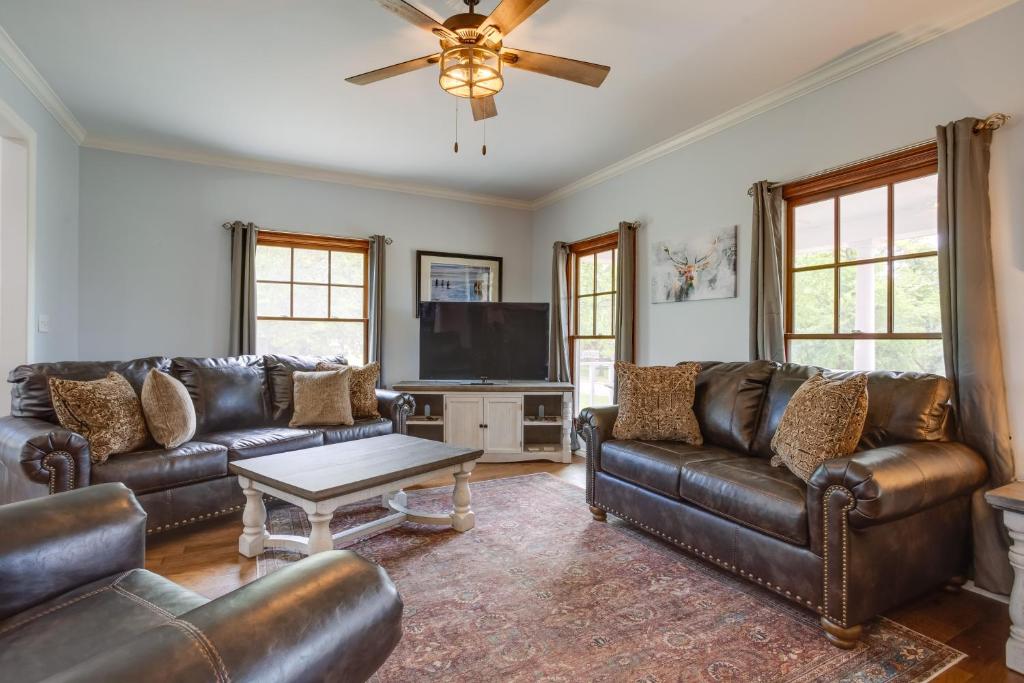 Roomy Home Rental in Cimarron National Golf Club! photo 3