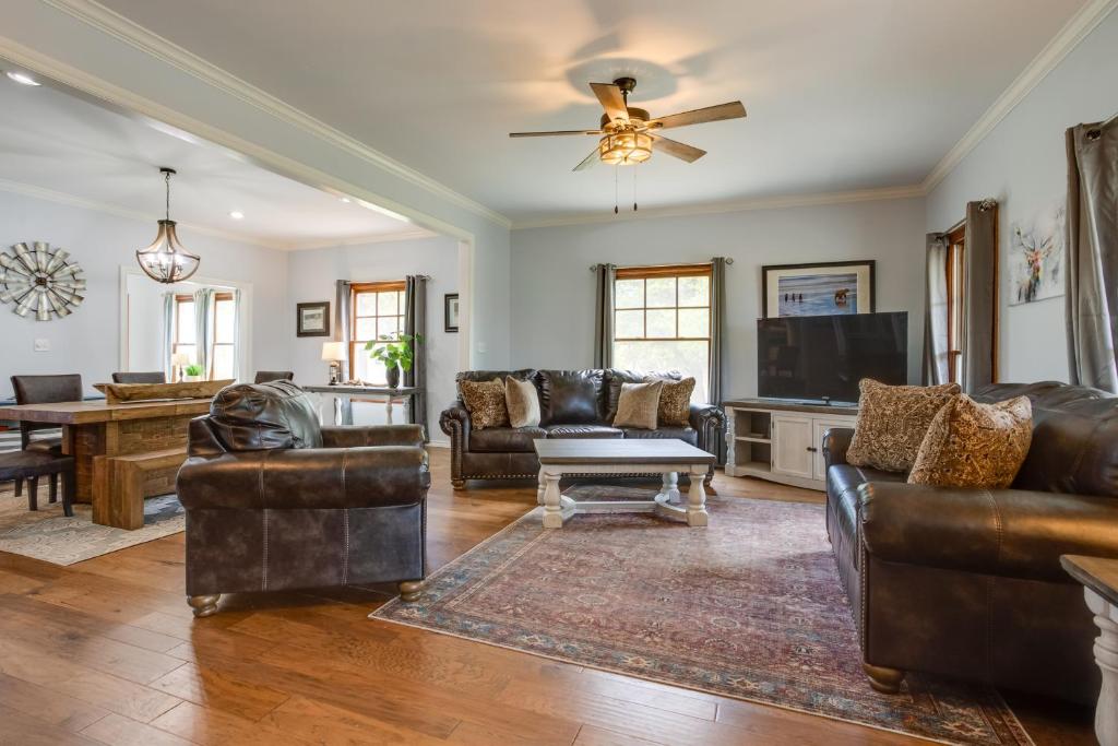 Roomy Home Rental in Cimarron National Golf Club! photo 4
