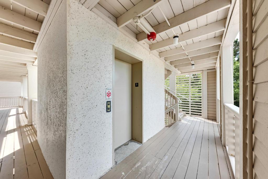 2017 Marsh Walk Villa photo 3