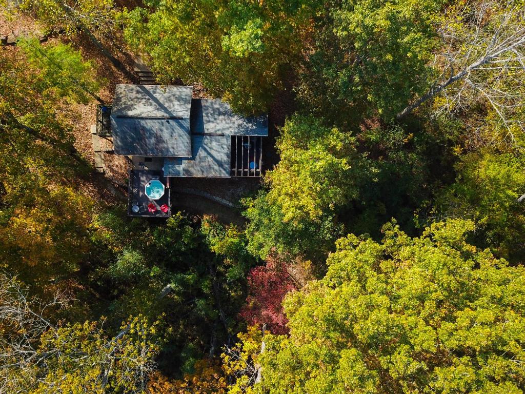 Lake House photo 1