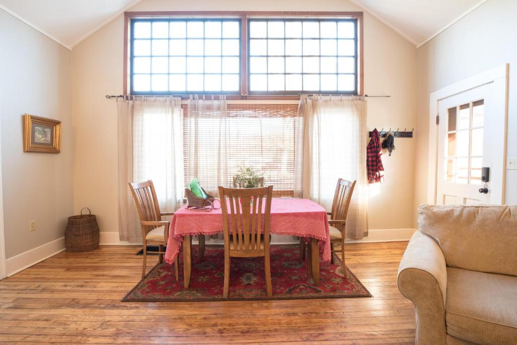 Artist Lane Cottage photo 4