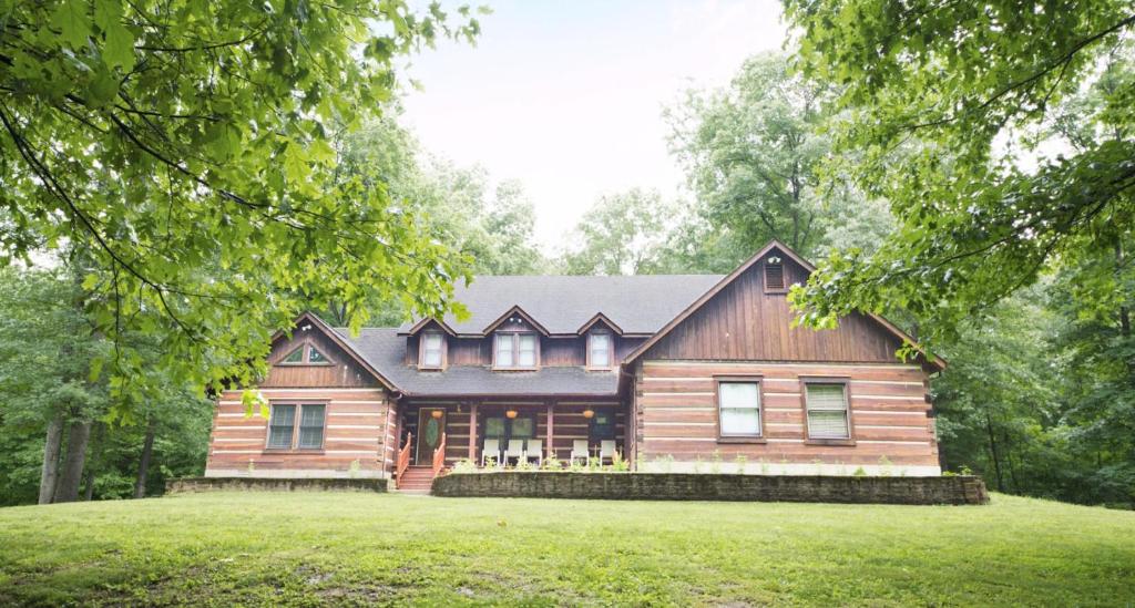 Grand Cabin photo 2